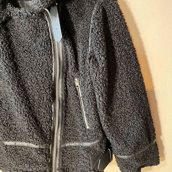 ANA Sz L Black Moto jacket faux fur curley! Zipper in front and pockets soft - Picture 6 of 6